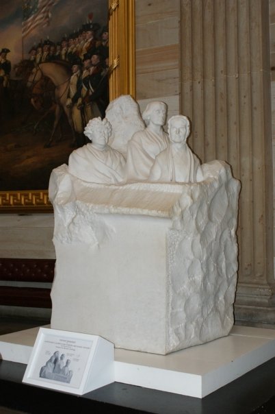 womens-statue